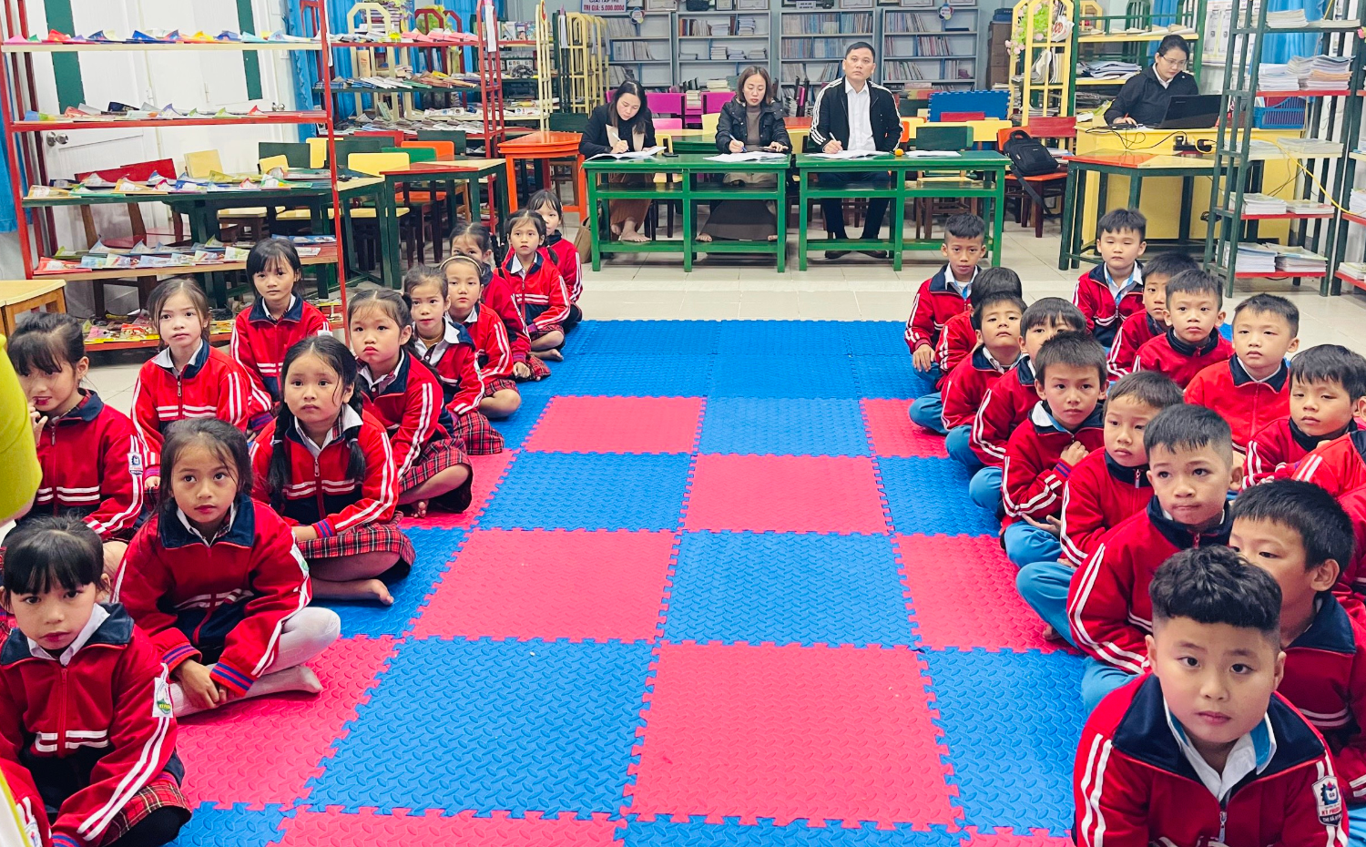 Tiểu học Kỳ Phương tổ chức Sinh hoạt chuyên đề đổi mới phương pháp và hình thức tổ chức dạy học Hoạt động trải nghiệm lớp 1, 2, 3